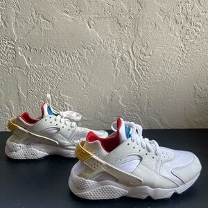 Nike Sneakers! Women’s size 7.5!